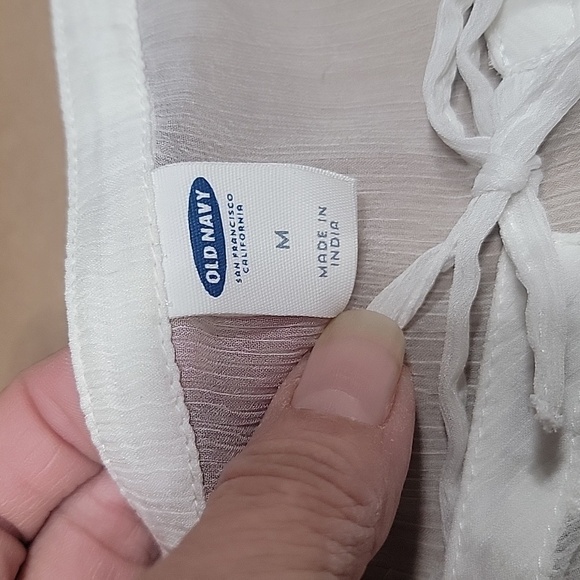 Old Navy Size M White Sheer Boho Embroidered Tie Neckline Long Sleeve Top - Picture 10 of 10